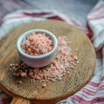 Гималайская соль для домашнего солевого скраба